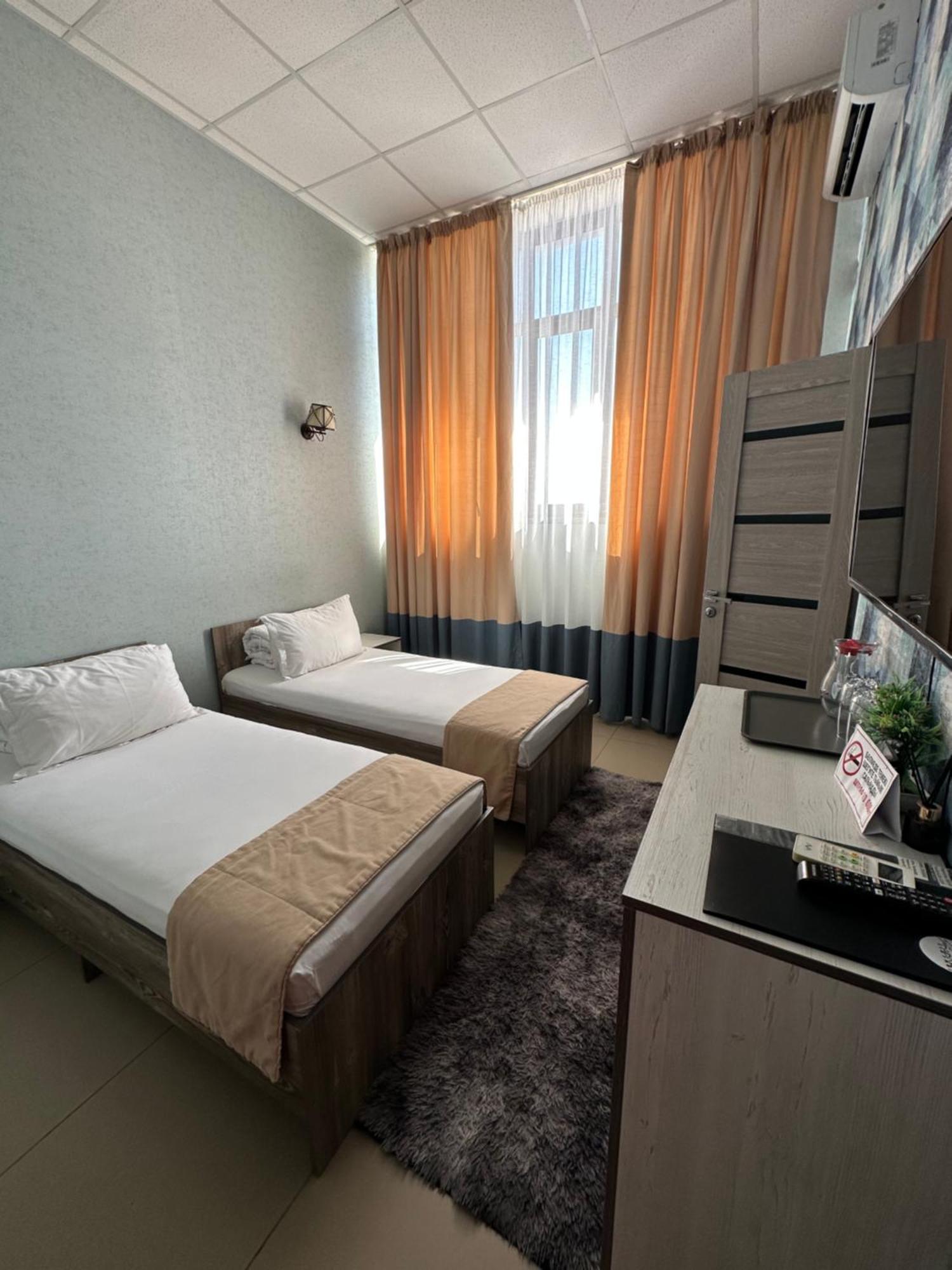 Tarlan Hotel อัคเทา ภายนอก รูปภาพ