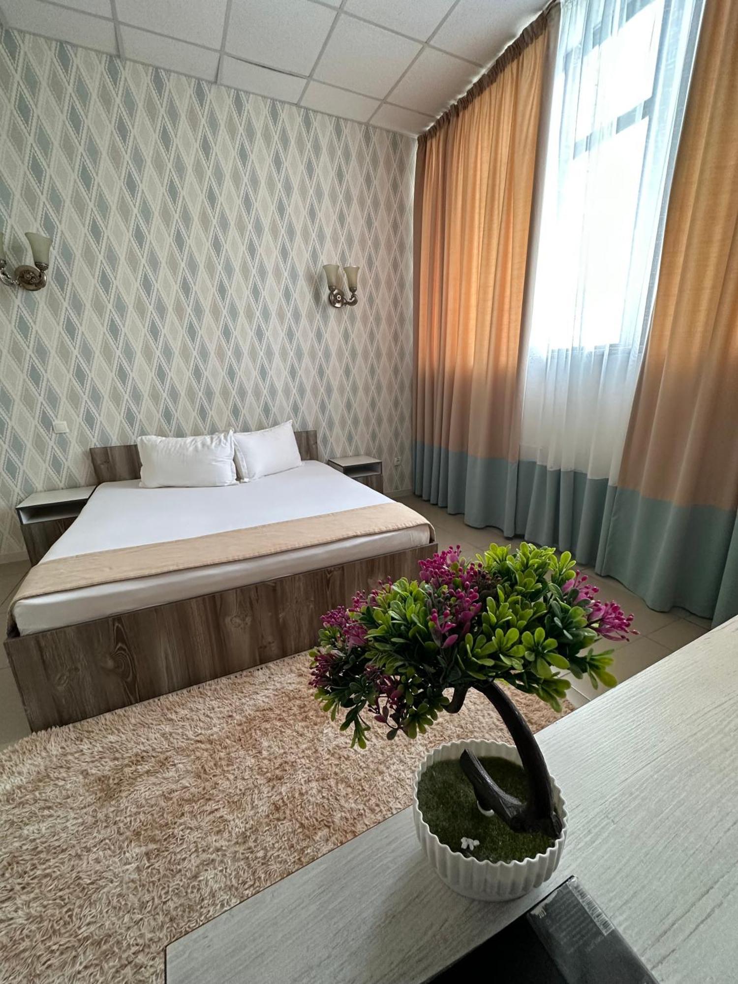 Tarlan Hotel อัคเทา ภายนอก รูปภาพ